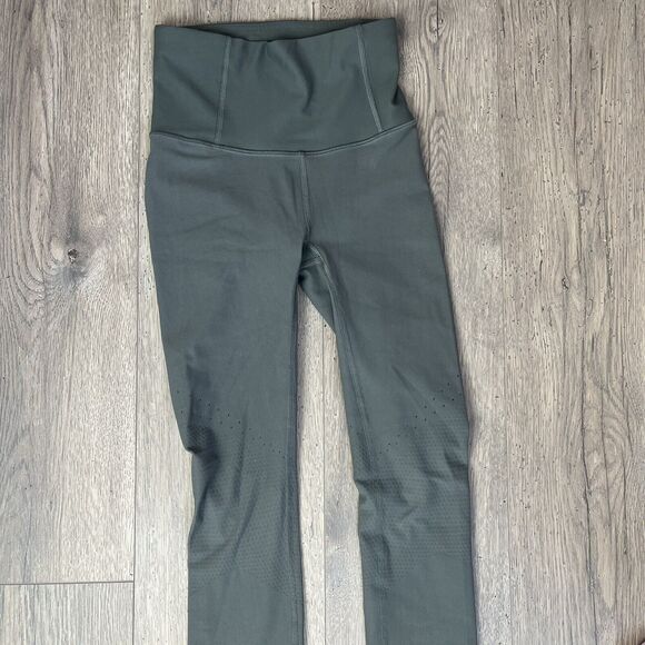 Lululemon Women’s In Focus Run Tight Sense Knit Army Green Size 2 - Picture 10 of 10